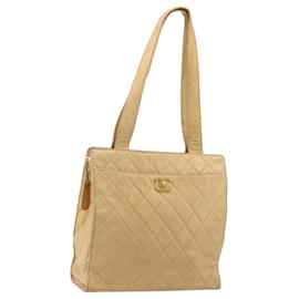 CHANEL Matelassé Schultertasche Lammleder Beige Gold CC