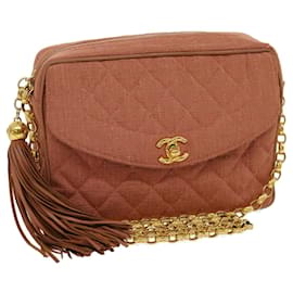 CHANEL Bolso de hombro Diana Turn Lock de lino con flecos Rosa CC