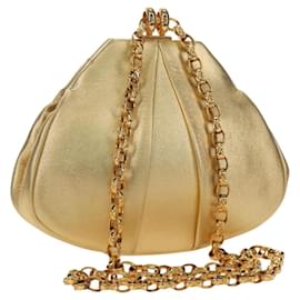 CHANEL Schultertasche mit Kette aus Leder Gold CC