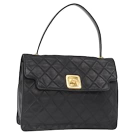 CHANEL Matelassé Handtasche Lammleder Schwarz Gold CC