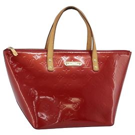 LOUIS VUITTON Monogram Vernis Bellevue PM Bag Pomme D'amour M93583