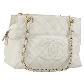 CHANEL Bolso de hombro Matelassé con cadena Piel Caviar White Gold CC