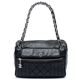 Borsa a tracolla Chanel 50s in pelle di vitello traforata nera