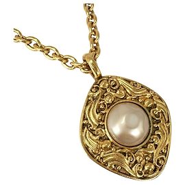 Collana di perle con lunga catena Chanel 3893, placcata oro