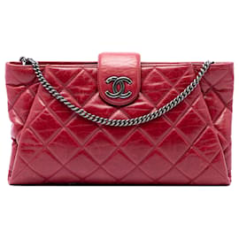 Clutch a catena Chanel Coco Pleats in vitello lucido matelassé rosso