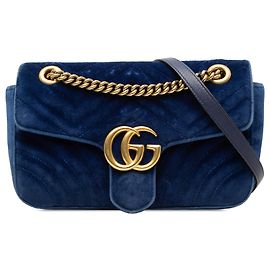 Borsa a tracolla Gucci GG Marmont Matelassé in velluto blu Medium