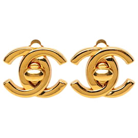 Orecchini a clip Chanel Gold CC placcati oro con chiusura girevole