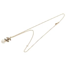 Collana con pendente Chanel Gold Gold Plated CC e perle finte barocche