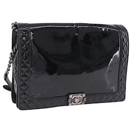 Borsa a catena CHANEL Matelasse Boy Chanel Pelle verniciata Nero CC Auth ka5793V
