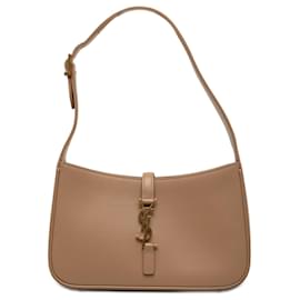 Saint Laurent Le 5 a 7 Schultertasche aus glattem Kalbsleder in Braun