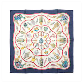 Hermès Carré 90 "Qu'importe le Flacon"
Foulard in seta Navy x White