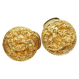Orecchini a clip rotondi vintage Chanel Coco Mark