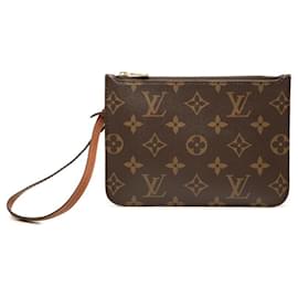 Louis Vuitton Handtasche und Clutch braun