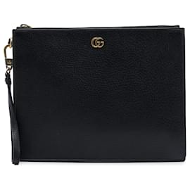 Clutch Gucci GG Marmont in pelle di vitello nera