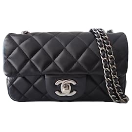 Chanel Classic Flap Mini Borsa Pelle d'Agnello Nera