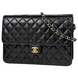 Borsa a tracolla Chanel Matelassé Coco Mark in pelle