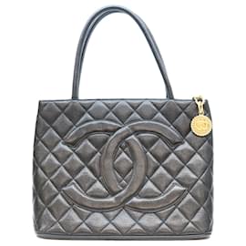 Borsa Tote Chanel Reissue in pelle caviar nera