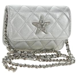 Borsa a tracolla CHANEL Matelassé con catena in pelle d'agnello Silver CC