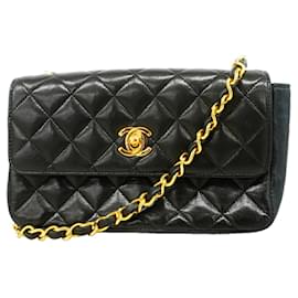 Borsa a tracolla con catena Chanel Matelassé