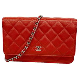 Portafoglio a spalla con catena Chanel Matelassé