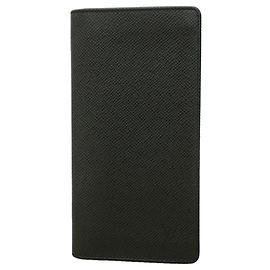 Louis Vuitton Taiga Portefeuille Brazza Long Wallet