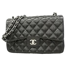 Borsa Chanel in pelle nera