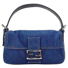 Borsa a tracolla Fendi Mamma Bucket in Navy