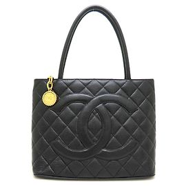 Chanel Tote Bag aus schwarzem genarbtem Kalbsleder