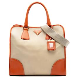 Borsa Prada in tela Canapa beige con rifiniture in Saffiano