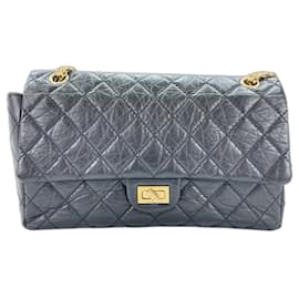Borsa a tracolla Chanel Matelassé in nero