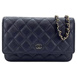 Borsa a tracolla Chanel Matelassé in blu navy