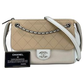 Chanel French Biella White Schultertasche
