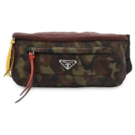 Prada Triangle Gürteltasche