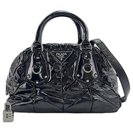 Borsa a tracolla Prada in nero