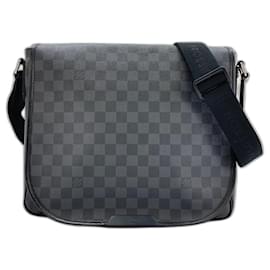 Borsa a tracolla Louis Vuitton Daniel in Black