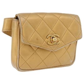 Borsa vita CHANEL Matelasse in pelle d'agnello Gold CC Auth 198737