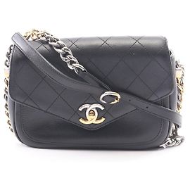 Borsa a tracolla Chanel Matelassé Small in pelle nera