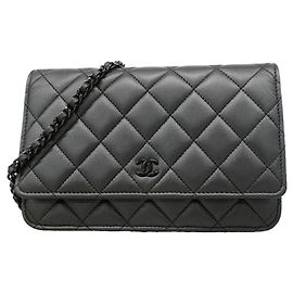 Portafoglio a spalla con catena Chanel Matelassé