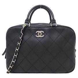 Borsa Chanel in pelle di vitello nera