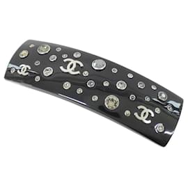 Fermi capelli Chanel Neri
