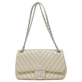 Borsa a tracolla Chanel 93849 in pelle dorata