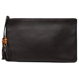 Clutch Gucci in pelle di vitello marrone con nappina in bambù