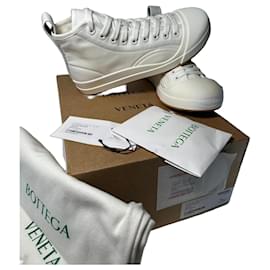 Bottega Veneta Vulcan Sneaker – Canvas Optic White – Size 39