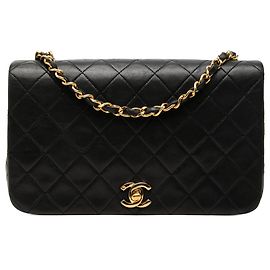 Borsa a tracolla Chanel CC in pelle d'agnello matelassé nera Full Single Flap