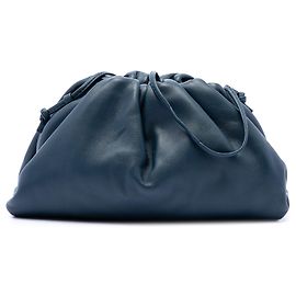 Borsa a tracolla The Mini Pouch in nappa blu Bottega Veneta