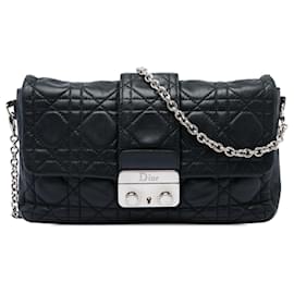 Borsa a tracolla Dior New Lock Pouch in pelle d'agnello Cannage nera