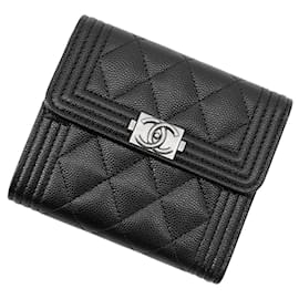 Cartera Chanel Matelasse Tri-Fold