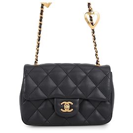 Chanel Mini Matelassé Schultertasche aus Lammleder