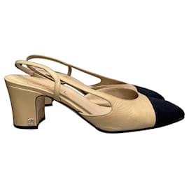 Décolleté Slingback bicolore CHANEL - EU 42 usato