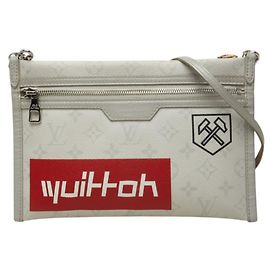 Sac Messenger Plat Monogram Louis Vuitton